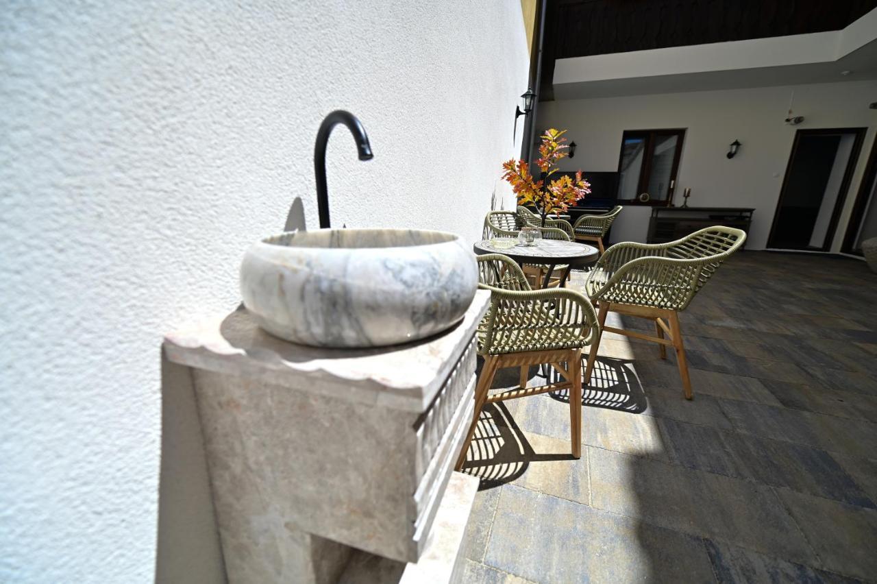 Apartments In The Heart Of Sibiu Exterior photo
